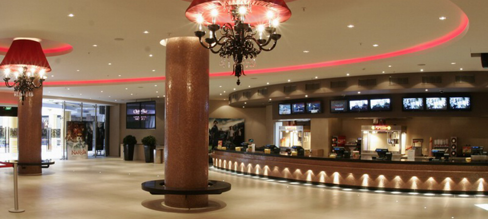 Village Cinemas <br/>στο Mediterranean Cosmos